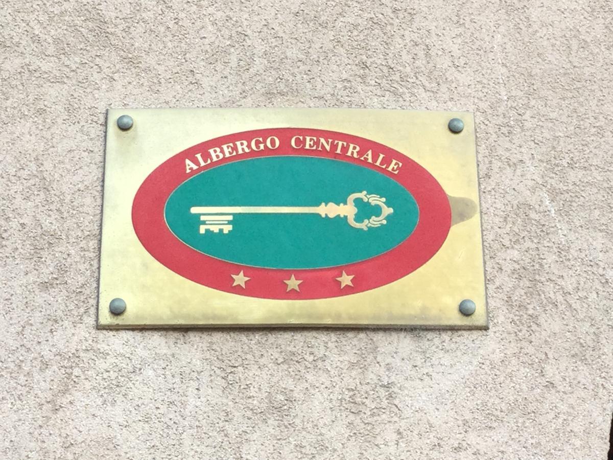 Hotel Centrale Este Ngoại thất bức ảnh