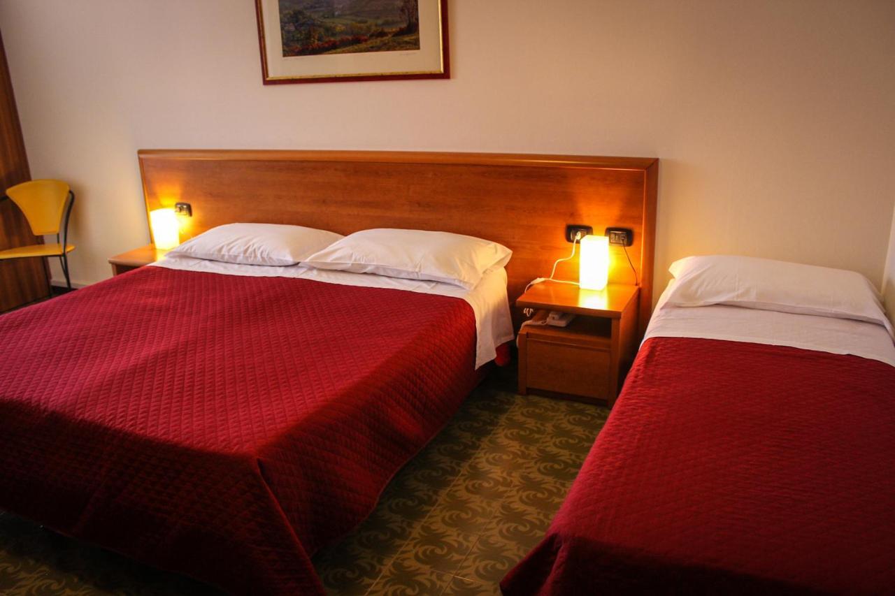 Hotel Centrale Este Ngoại thất bức ảnh