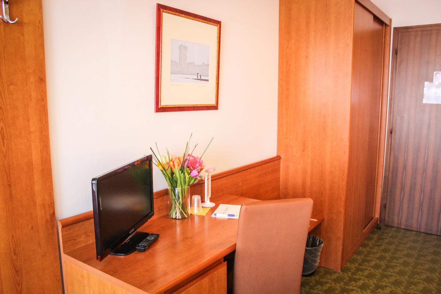 Hotel Centrale Este Ngoại thất bức ảnh