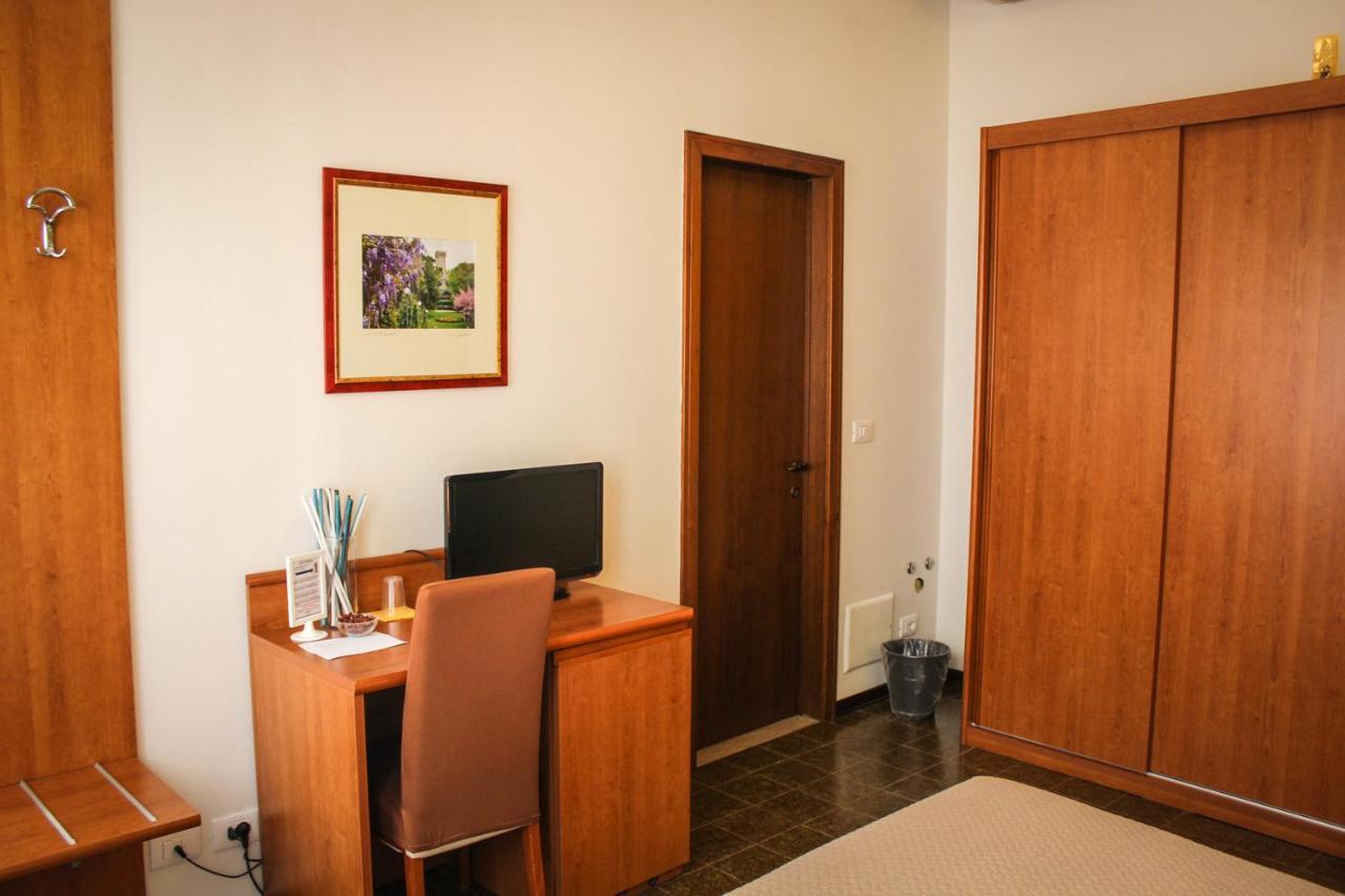 Hotel Centrale Este Ngoại thất bức ảnh