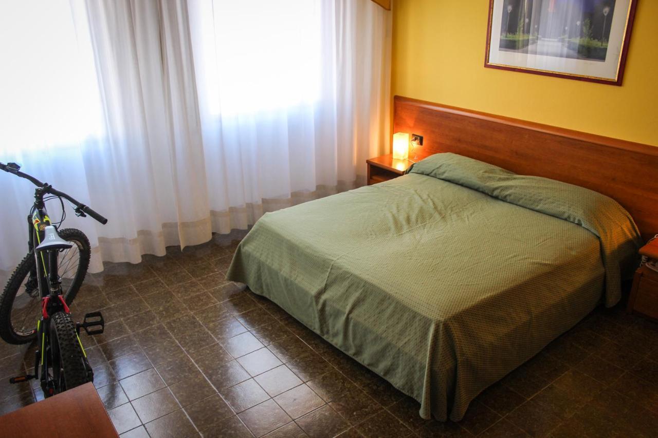 Hotel Centrale Este Ngoại thất bức ảnh